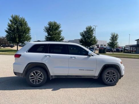 Used 2020 Jeep Grand Cherokee Limited w/ Trailer Tow Group IV AWD/4WD image 2