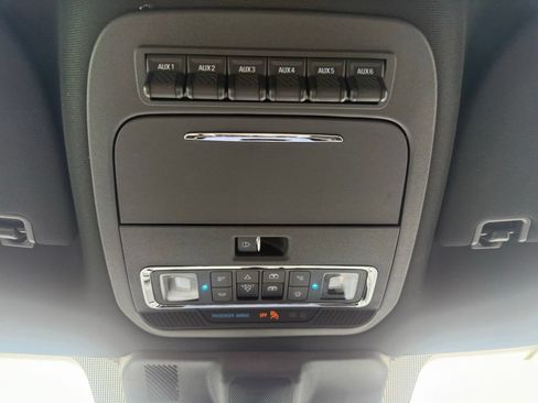 Certified 2025 Ford F150 Raptor w/ Equipment Group 803A Raptor R AWD/4WD image 44
