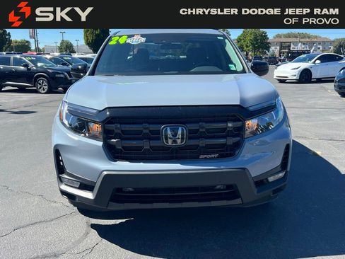 Used 2025 Honda Ridgeline Sport image 3