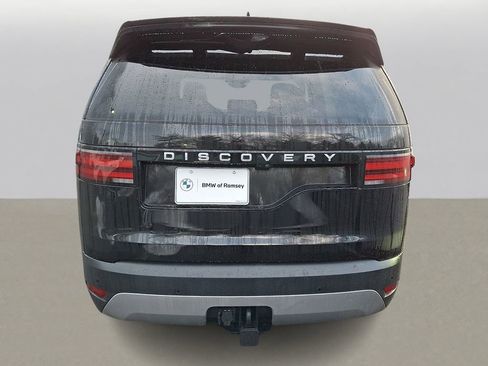 Used 2025 Land Rover Discovery S image 5