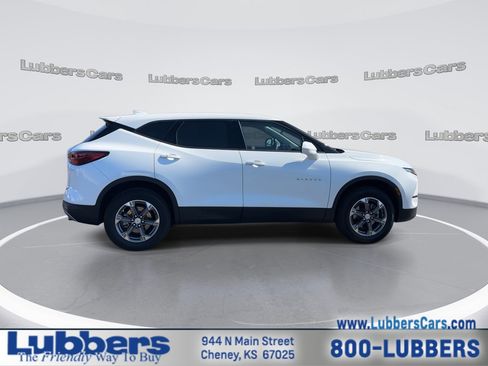 Used 2025 Chevrolet Blazer LT image 9