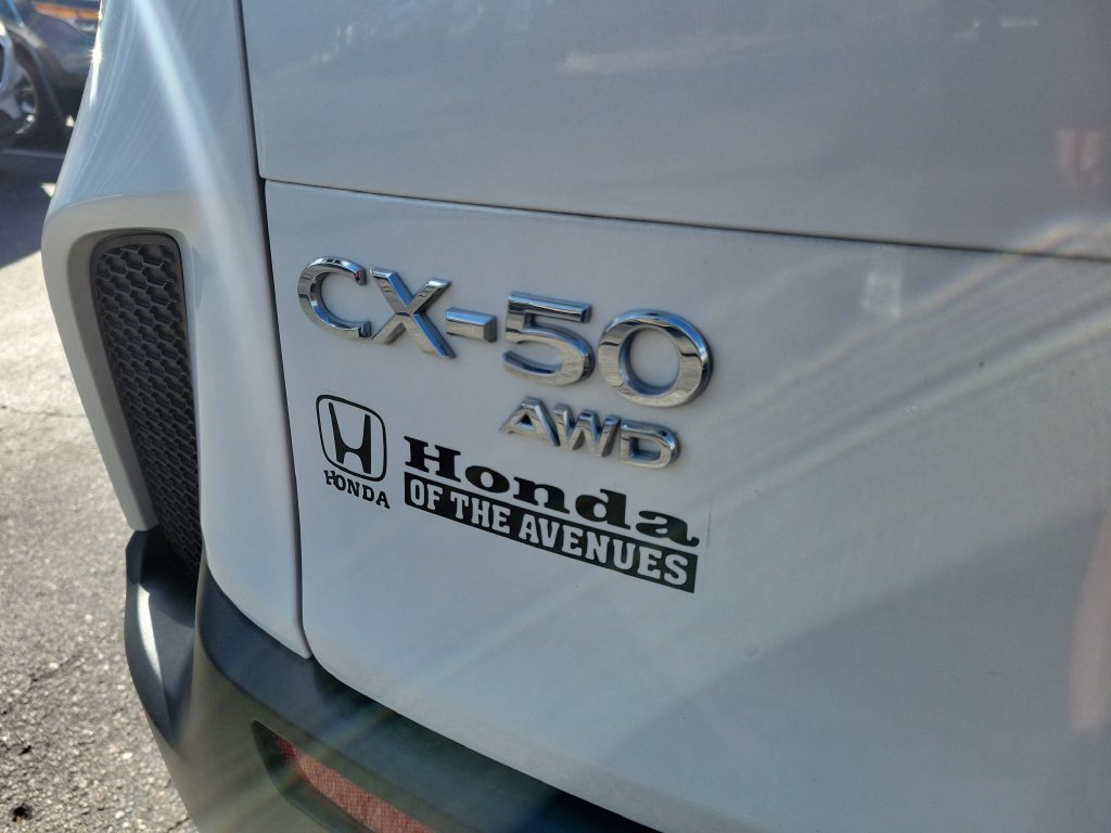 Used 2025 MAZDA CX-50 AWD 2.5 Hybrid w/ Premium Pkg image 9