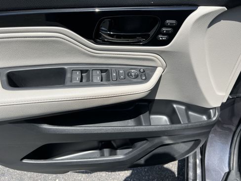 Used 2025 Honda Odyssey Elite image 15