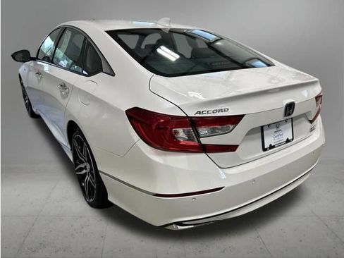 Certified 2022 Honda Accord Touring image 4