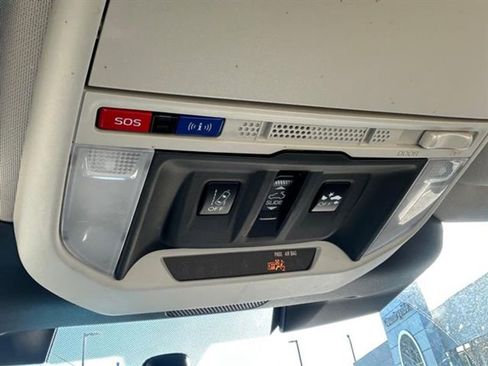 Used 2023 Subaru Forester Premium image 15