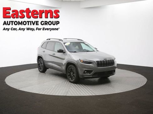 Used 2023 Jeep Cherokee Altitude Lux image 49