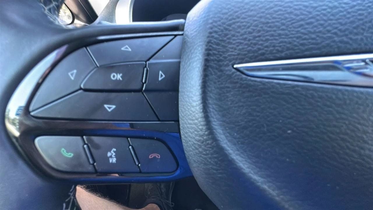 Used 2018 Chrysler Pacifica Touring Plus w/ S Appearance Package FWD image 44