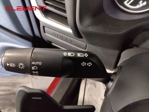 Used 2023 Nissan Rogue S image 16