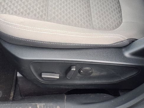 Used 2020 Ford Escape SE image 4