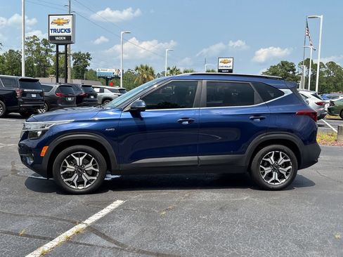 Used 2021 Kia Seltos EX AWD/4WD image 23