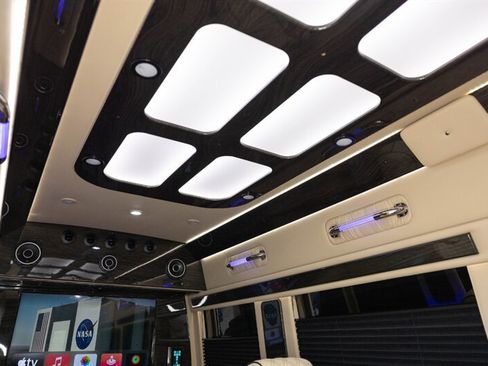 Used 2023 Mercedes-Benz Sprinter 3500 w/ Parking Package image 21