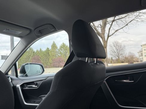 Used 2020 Toyota RAV4 XLE w/ All Weather Liner Package image 36