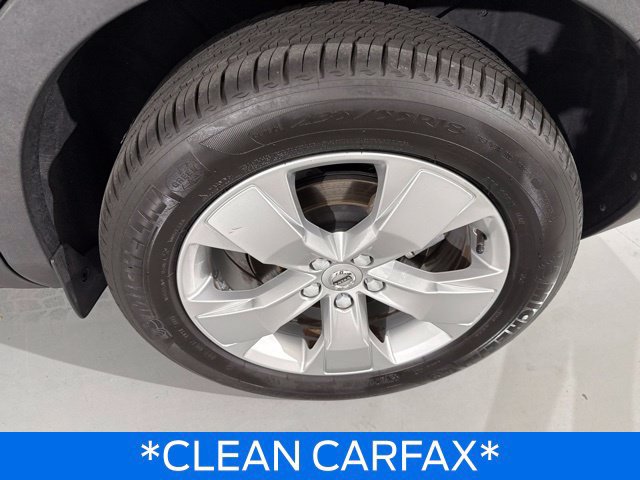 Used 2022 Volvo XC40 T5 Momentum AWD/4WD image 7