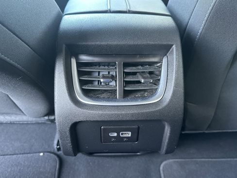 Used 2022 Chevrolet Blazer LT image 9