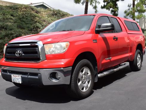 Used 2010 Toyota Tundra 4x4 Double Cab image 3