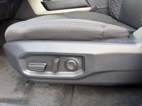 Used 2026 Toyota Tundra SR5 AWD/4WD image 17