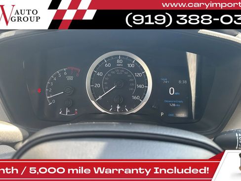 Used 2020 Toyota Corolla LE image 9