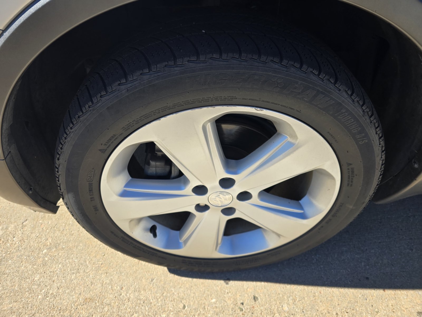 Used 2015 Buick Encore FWD image 9