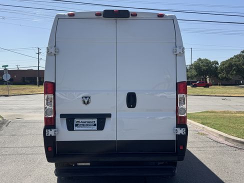 Used 2019 RAM ProMaster 2500 FWD image 4