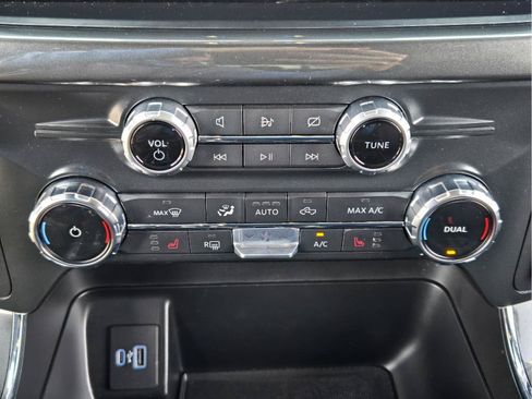 Used 2022 Ford F150 XLT w/ Equipment Group 302A High RWD image 18