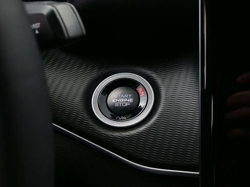 Used 2025 Jeep Grand Cherokee Laredo X w/ Luxury Tech Group I image 23