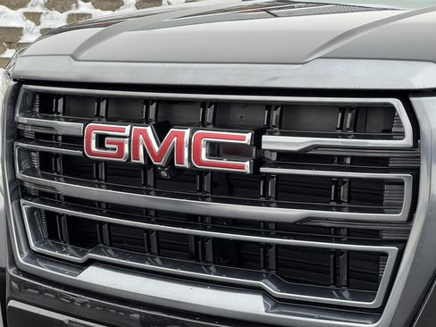 Used 2023 GMC Yukon AT4 w/ AT4 Premium Package image 41