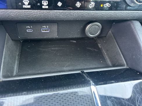 Used 2023 Mitsubishi Outlander SE Black Edition image 23