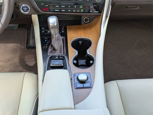 Used 2018 Lexus RX 450h AWD w/ Premium Package image 20