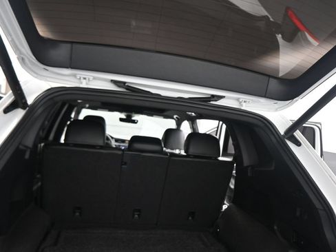 Used 2024 Volkswagen Tiguan SEL R-Line AWD/4WD image 45