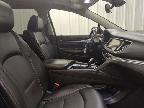 Used 2020 Buick Enclave Avenir w/ Avenir Technology Package AWD/4WD image 21