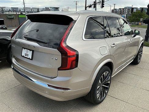New 2026 Volvo XC90 T8 Ultra w/ Lounge Package AWD/4WD image 6