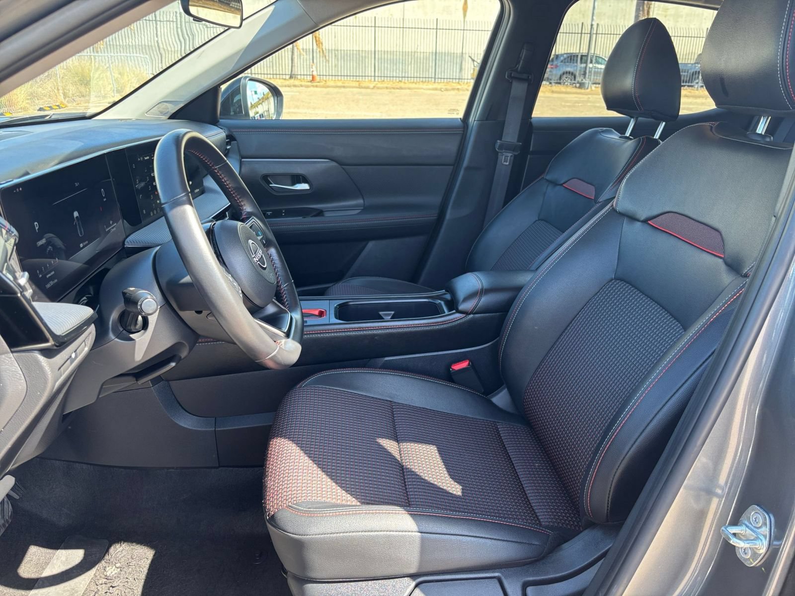 Used 2026 Nissan Kicks SR AWD/4WD image 25