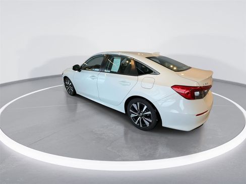 Used 2024 Honda Civic EX image 5