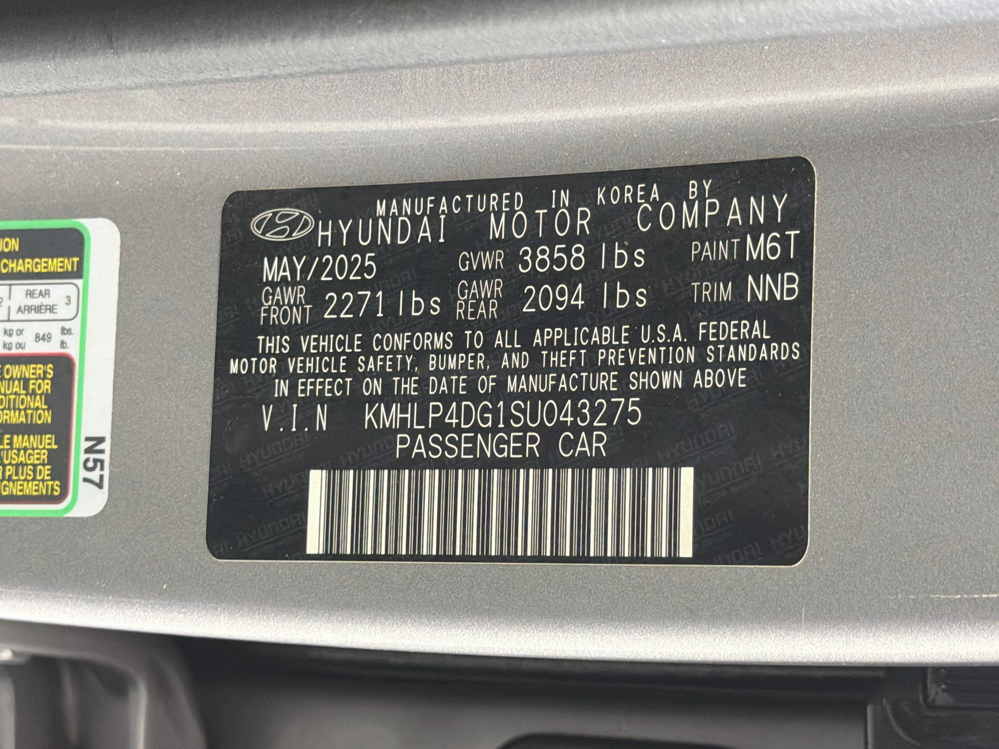 Used 2025 Hyundai Elantra Limited FWD image 12