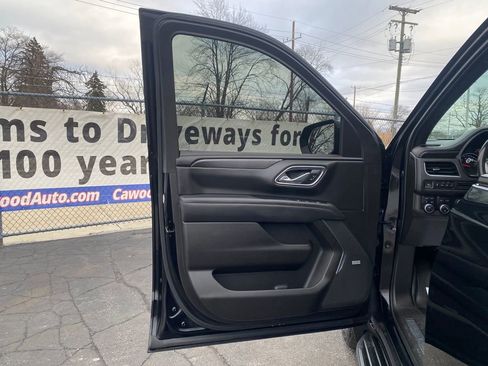 Used 2021 Chevrolet Suburban RST w/ Rear Media and Nav Package image 14