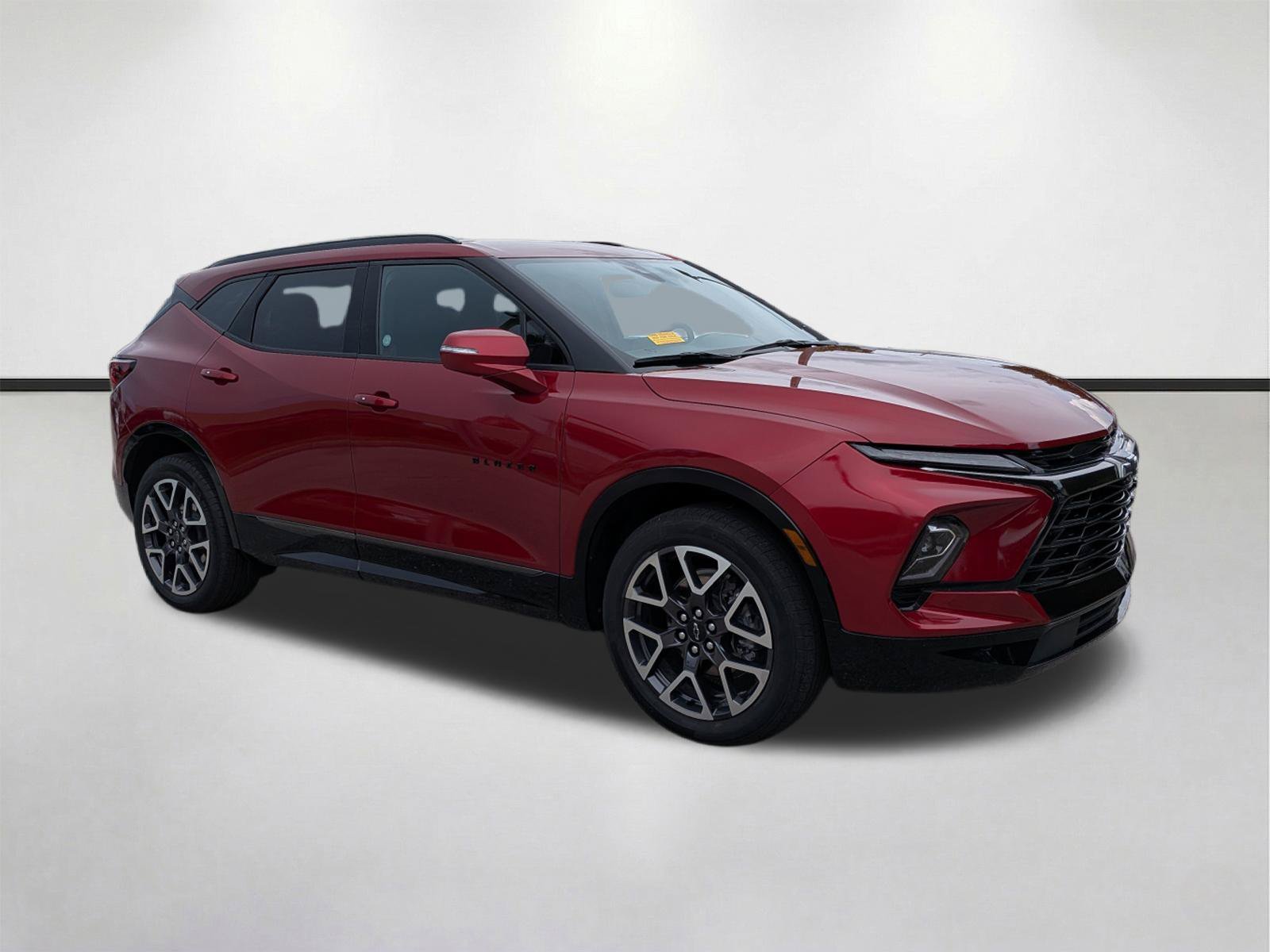Used 2025 Chevrolet Blazer RS FWD image 1