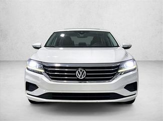 Used 2022 Volkswagen Passat 2.0T SE FWD video 3