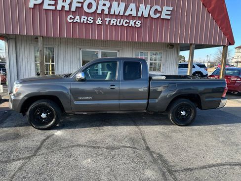 Used 2012 Toyota Tacoma Access Cab Auto 2WD image 8