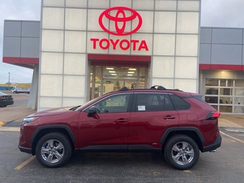 New 2025 Toyota RAV4 LE image 2