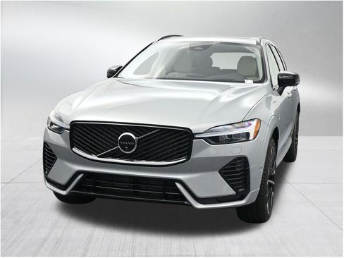 New 2026 Volvo XC60 T8 Ultra w/ Protection Package Premier AWD/4WD image 8