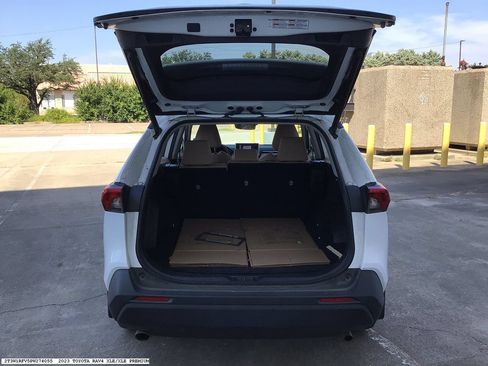 Used 2023 Toyota RAV4 XLE w/ Convenience Package FWD image 14