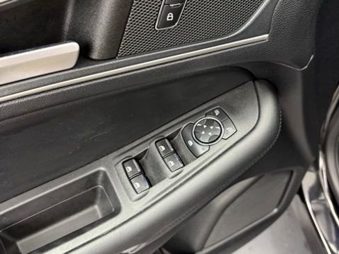 Used 2022 Ford Edge SEL w/ Convenience Package image 39