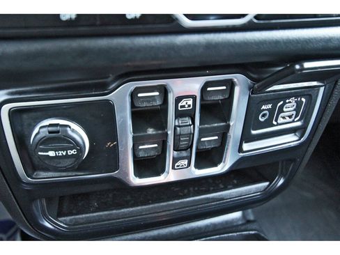 Used 2024 Jeep Wrangler Unlimited Sahara w/ Safety Group AWD/4WD image 27