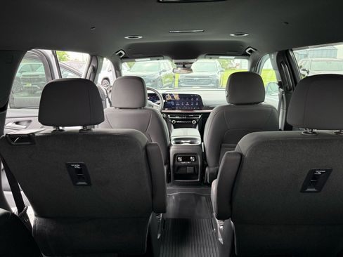 Used 2024 Chevrolet Traverse Z71 w/ LPO, Floor Liner Package AWD/4WD image 14