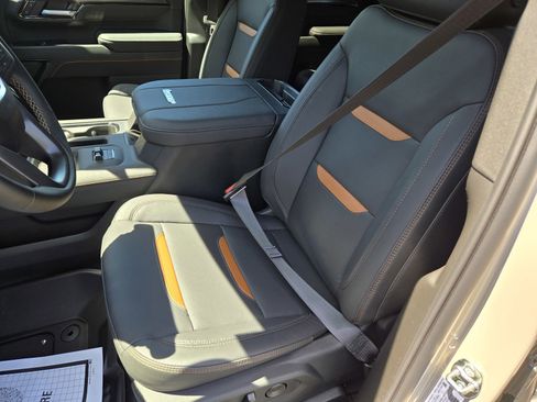 New 2026 GMC Sierra 2500 AT4 w/ AT4 Premium Plus Package AWD/4WD image 9