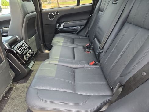 Used 2017 Land Rover Range Rover HSE AWD/4WD image 18
