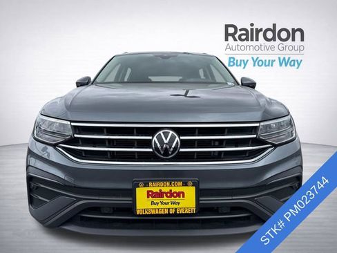 Used 2023 Volkswagen Tiguan S image 2
