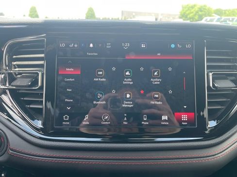 Used 2025 Dodge Durango R/T AWD/4WD image 12
