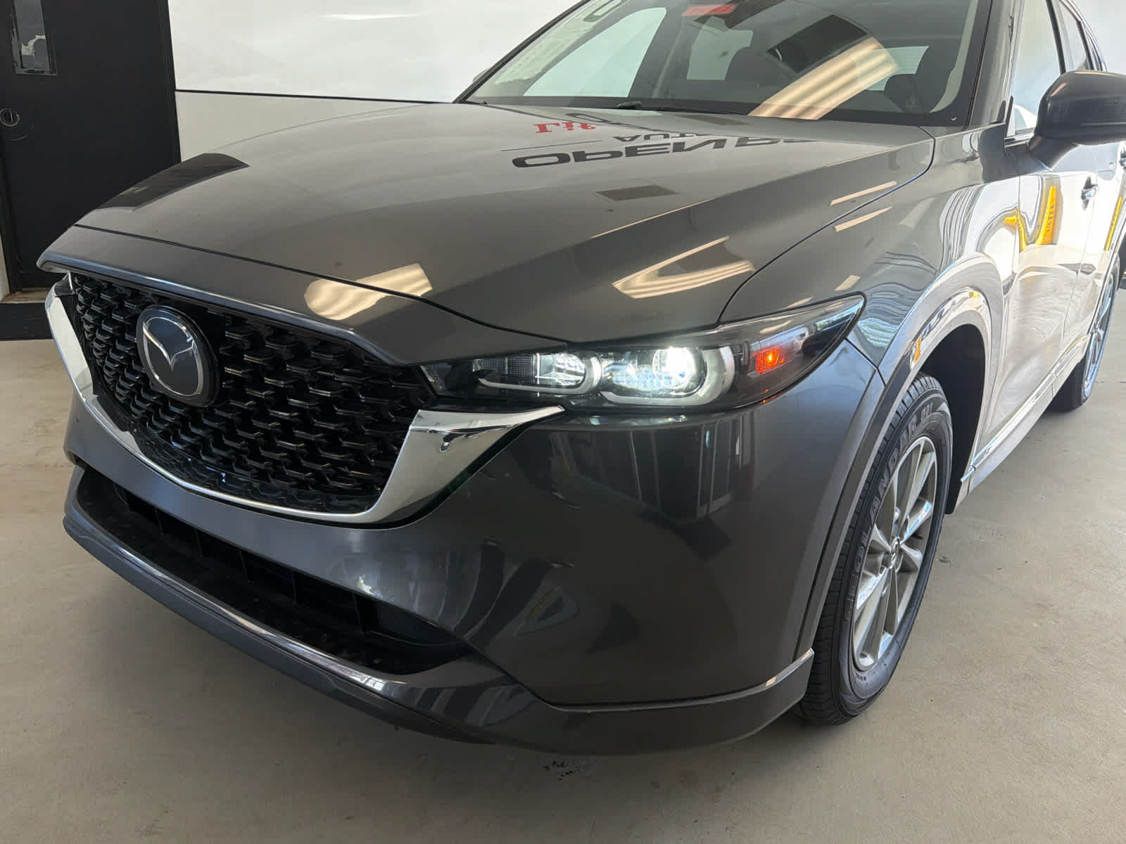 Certified 2025 MAZDA CX-5 AWD 2.5 S w/ Preferred Package image 2