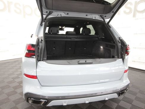 Used 2025 BMW X5 xDrive40i w/ M Sport Package AWD/4WD image 6